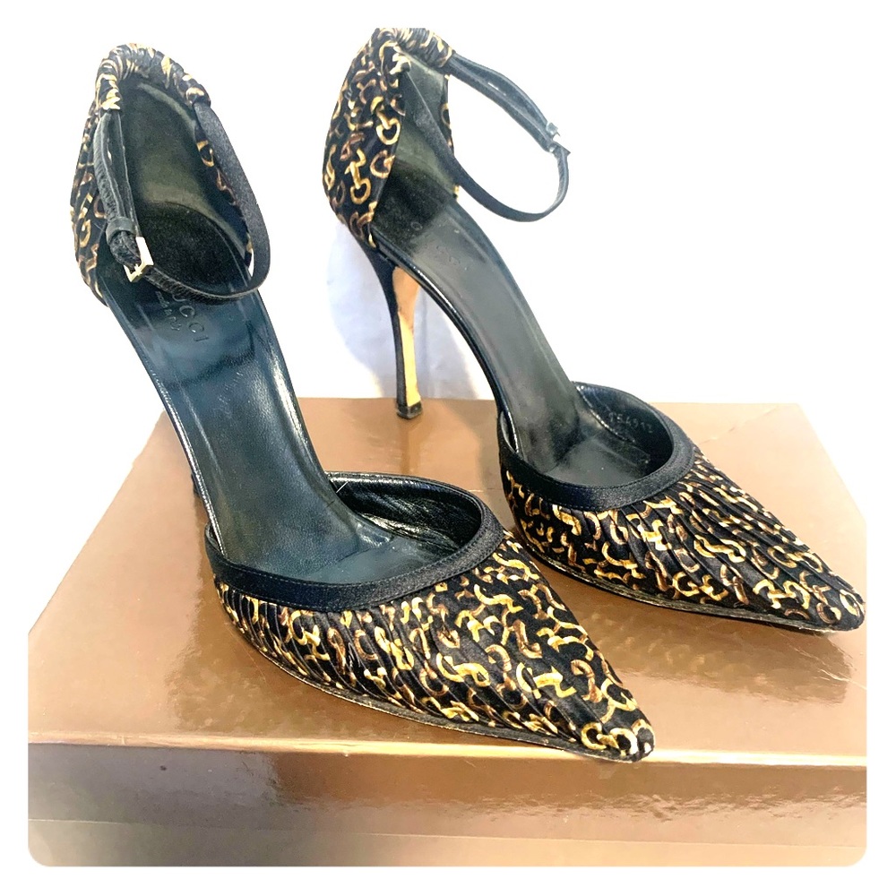 GUCCI PUMPS!!
